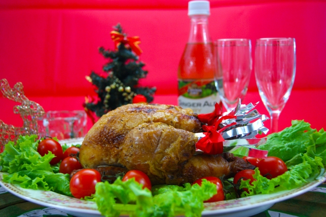 クリスマス☆チキンのオーブン料理で家庭でも簡単にできるものは？